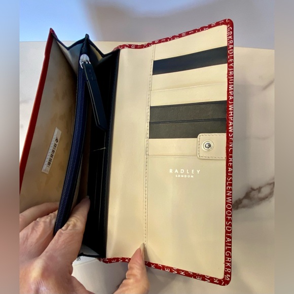 NWT Radley London Large Bright Red Leather Wallet Scotty Dog White Text Dust Bag - Picture 5 of 13
